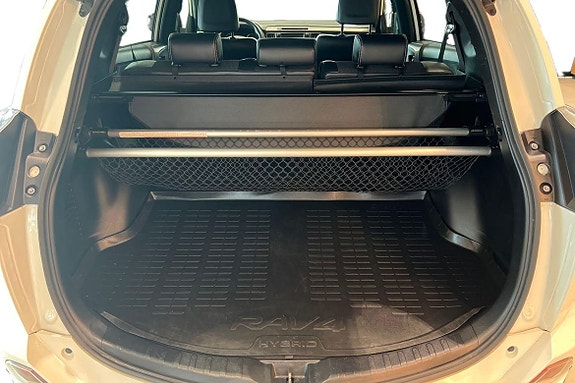 Toyota RAV4 12 of 21