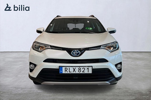 Toyota RAV4 6 of 21