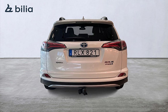 Toyota RAV4 5 of 21