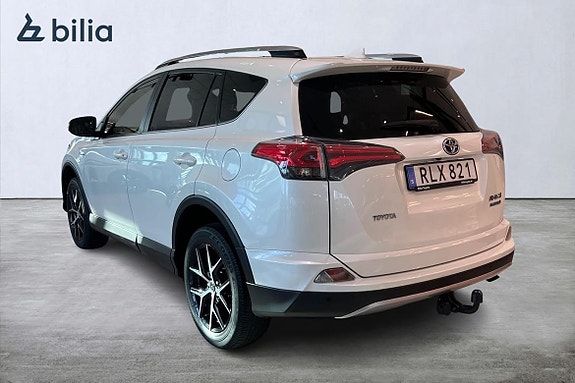 Toyota RAV4 2 of 21