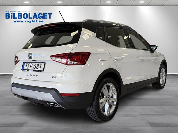 Seat Arona 3 of 10