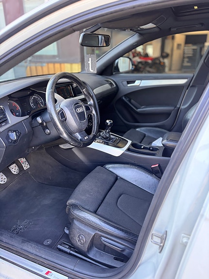 Audi A4 4 of 6