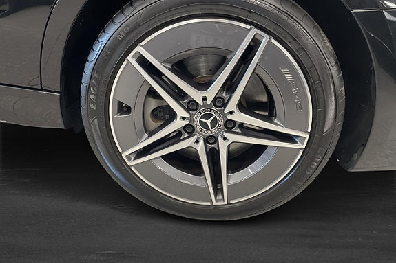 Mercedes-Benz C300 5 of 11
