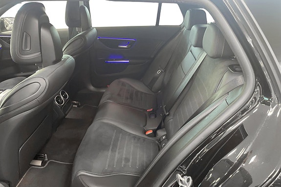 Mercedes-Benz C300 10 of 11