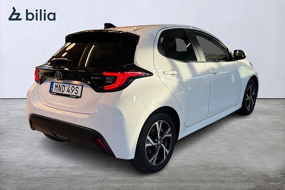 Toyota Yaris 16 of 18