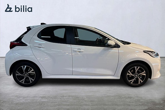 Toyota Yaris 15 of 18