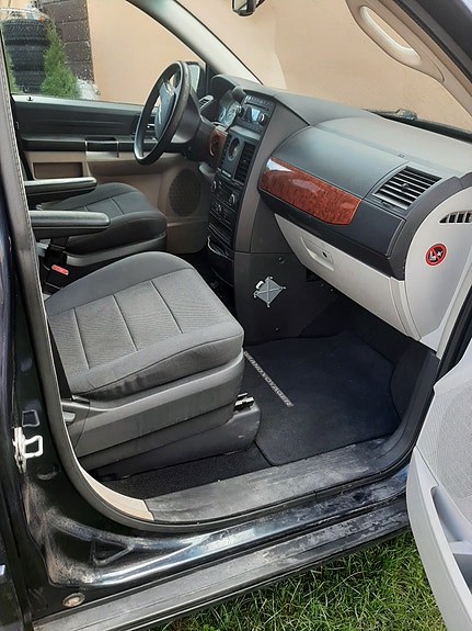 Chrysler Grand Voyager 4 of 4