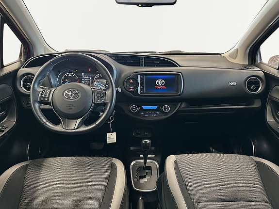 Toyota Yaris 9 of 11