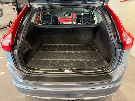 Volvo XC60 9 of 13