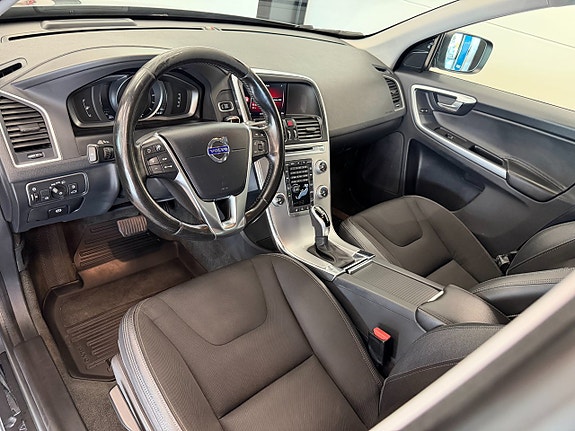 Volvo XC60 13 of 13