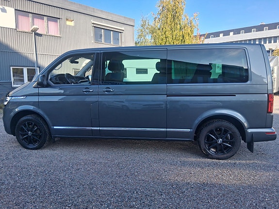 Volkswagen Caravelle 3 of 4
