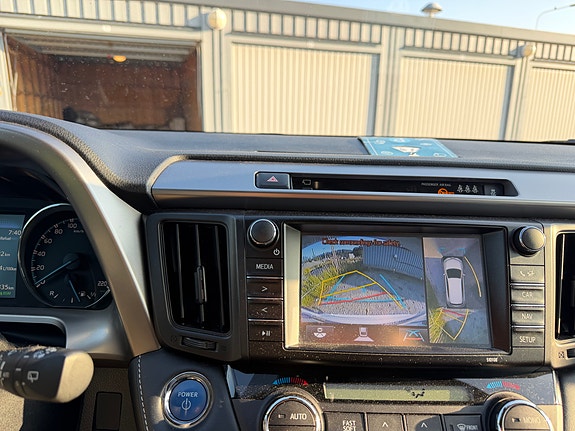 Toyota RAV4 11 of 14