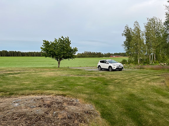 Toyota RAV4 9 of 14