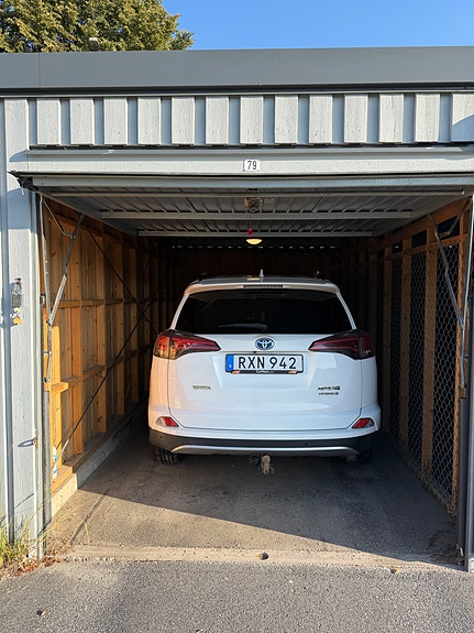 Toyota RAV4 8 of 14