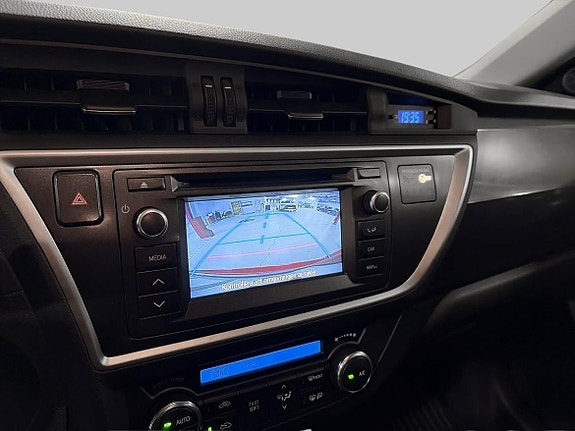 Toyota Auris 16 of 18