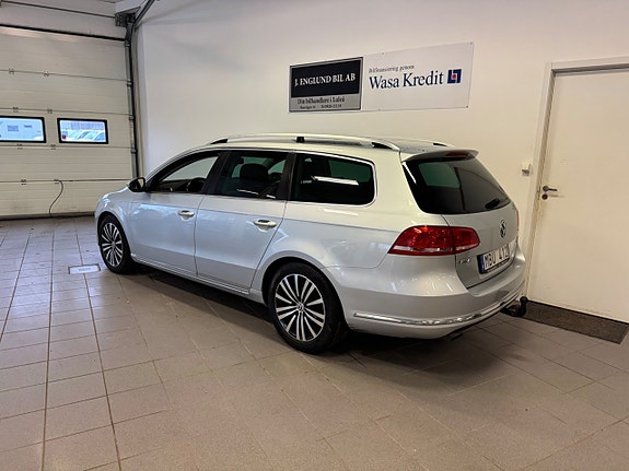 Volkswagen Passat 3 of 15