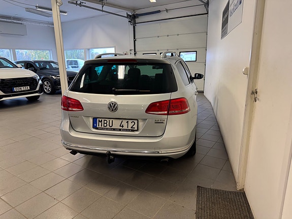 Volkswagen Passat 4 of 15