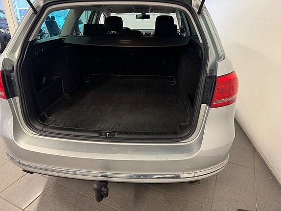 Volkswagen Passat 5 of 15