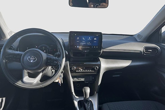 Toyota Yaris Cross 9 of 12