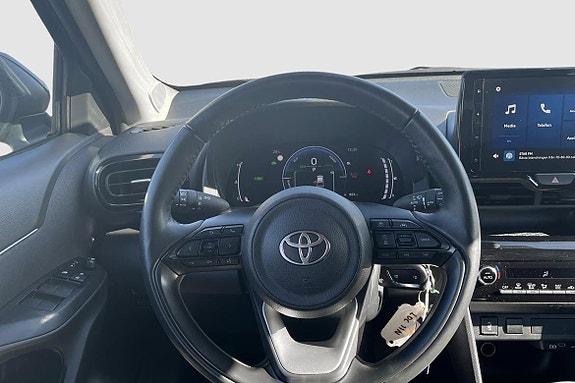 Toyota Yaris Cross 10 of 12