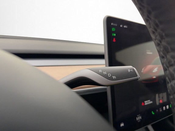 Tesla Model 3 24 of 30