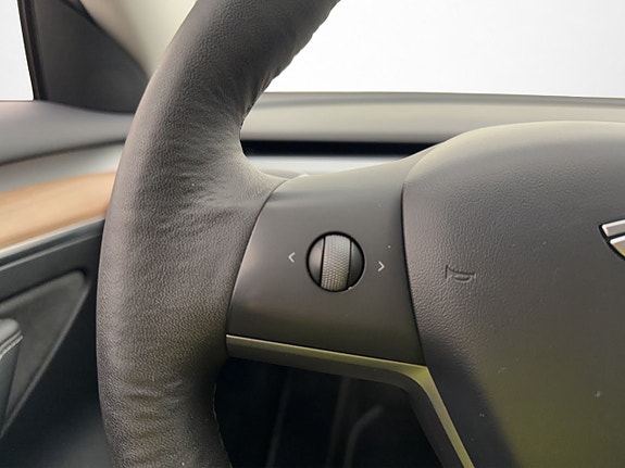 Tesla Model 3 22 of 30