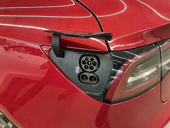 Tesla Model 3 19 of 30