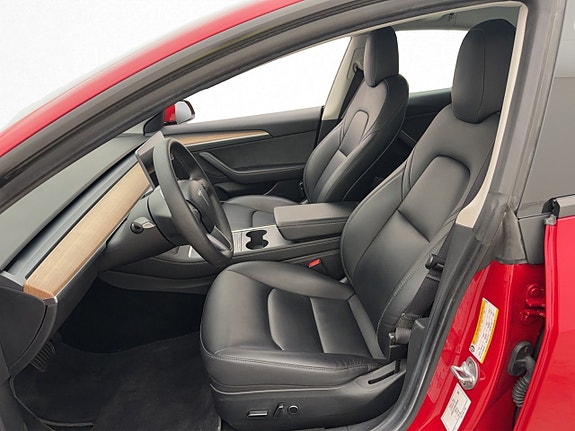 Tesla Model 3 12 of 30