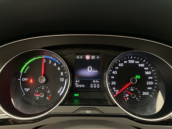 Volkswagen Passat 23 of 30