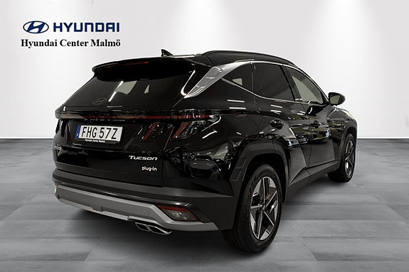 Hyundai Tucson 2 of 18