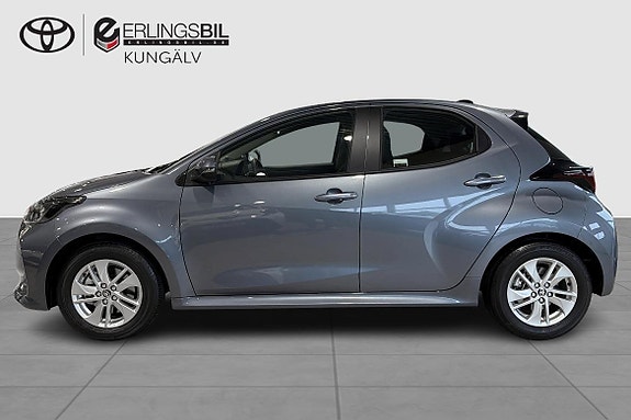 Toyota Yaris 3 of 11