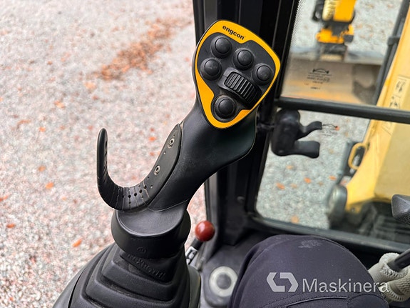 Grävmaskin Yanmar VIO25-4 13 of 27