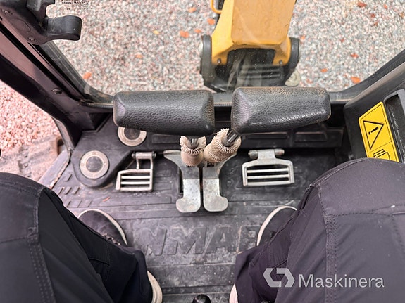 Grävmaskin Yanmar VIO25-4 17 of 27