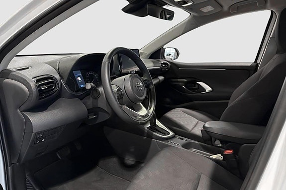 Toyota Yaris 7 of 11