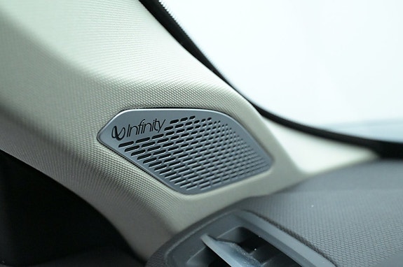 Lynk & Co 01 18 of 27