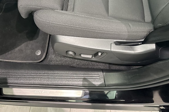 Volvo EX40 19 of 29