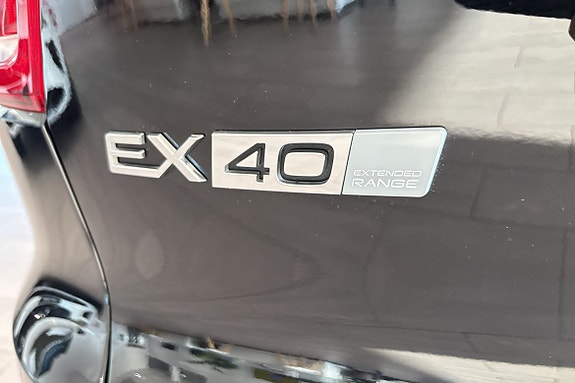 Volvo EX40 12 of 29