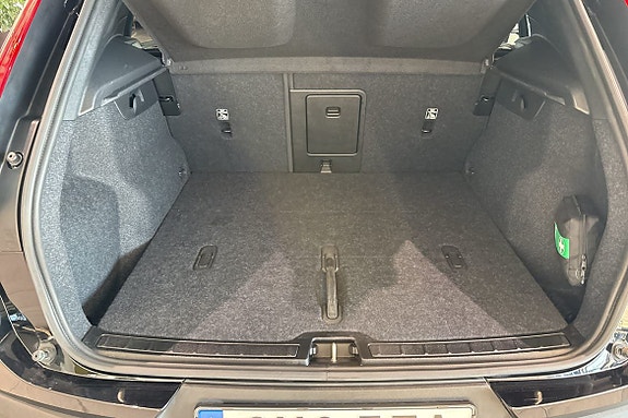 Volvo EX40 13 of 29