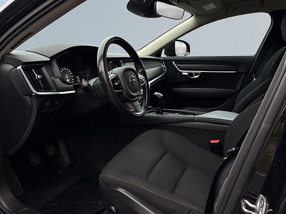 Volvo V90 Cross Country 7 of 22