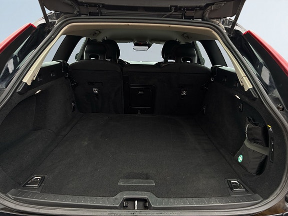 Volvo V90 Cross Country 12 of 22