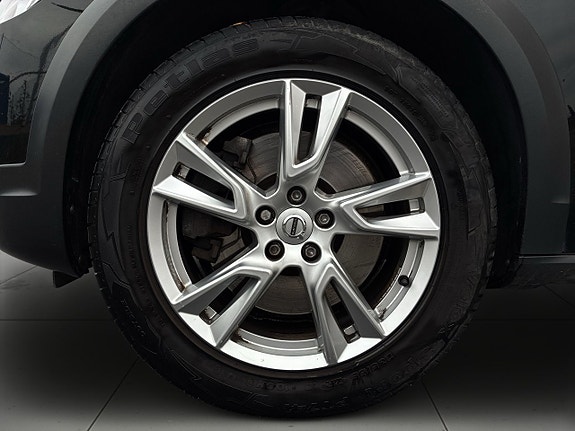 Volvo V90 Cross Country 14 of 22