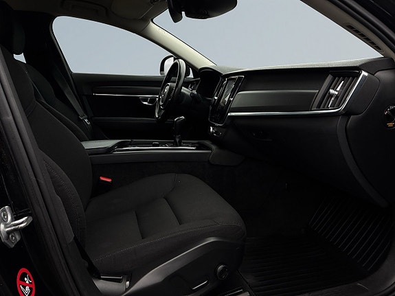 Volvo V90 Cross Country 10 of 22