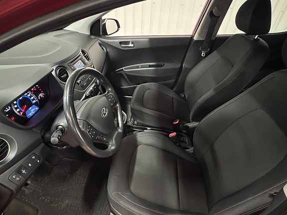 Hyundai i10 7 of 10