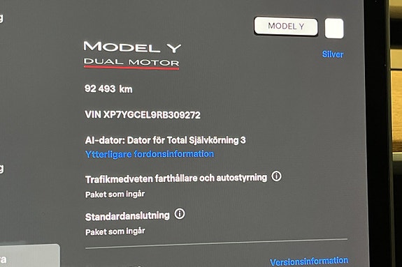Tesla Model Y 23 of 30
