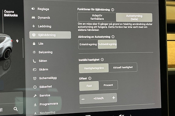 Tesla Model Y 19 of 30