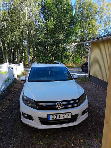 Volkswagen Tiguan 4 of 6