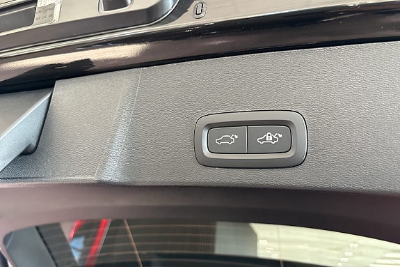 Volvo EX40 15 of 30