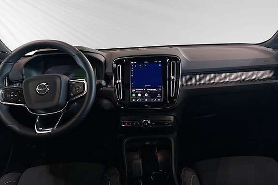 Volvo EX40 9 of 30