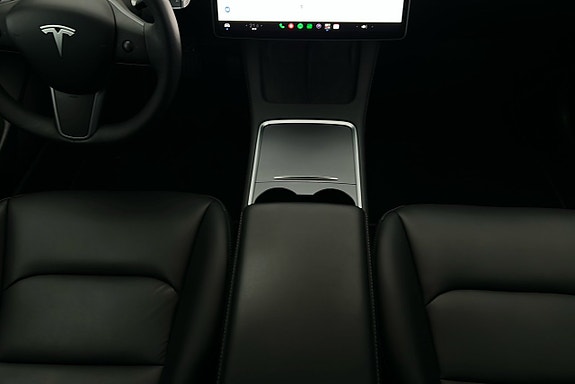 Tesla Model 3 8 of 26