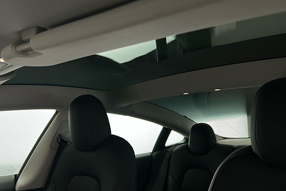 Tesla Model 3 18 of 26